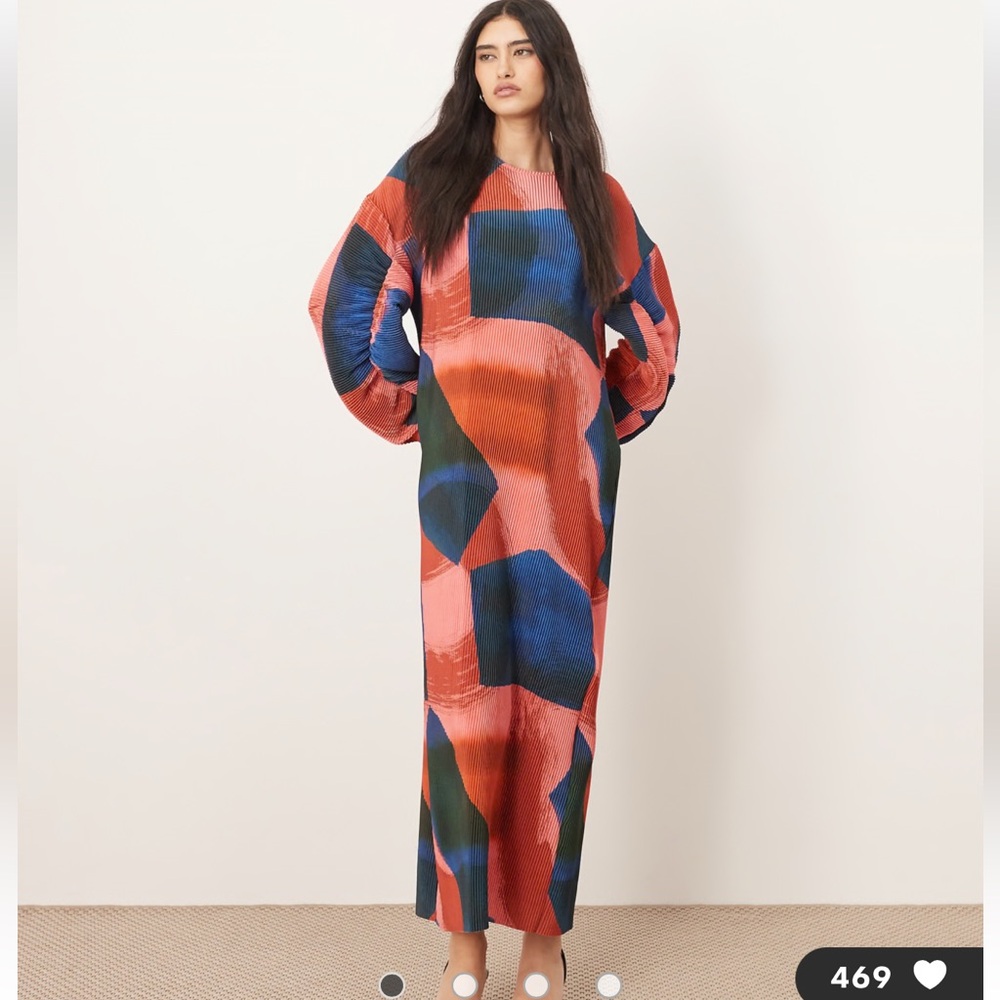 ARRANGE plisse balloon sleeve maxi dress in abstract print